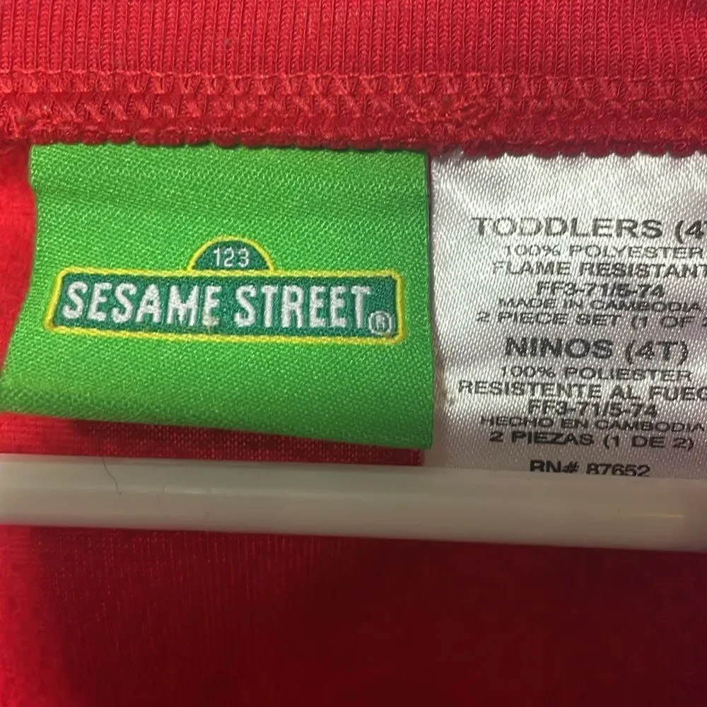 Elmo Childs fleece night shirt
